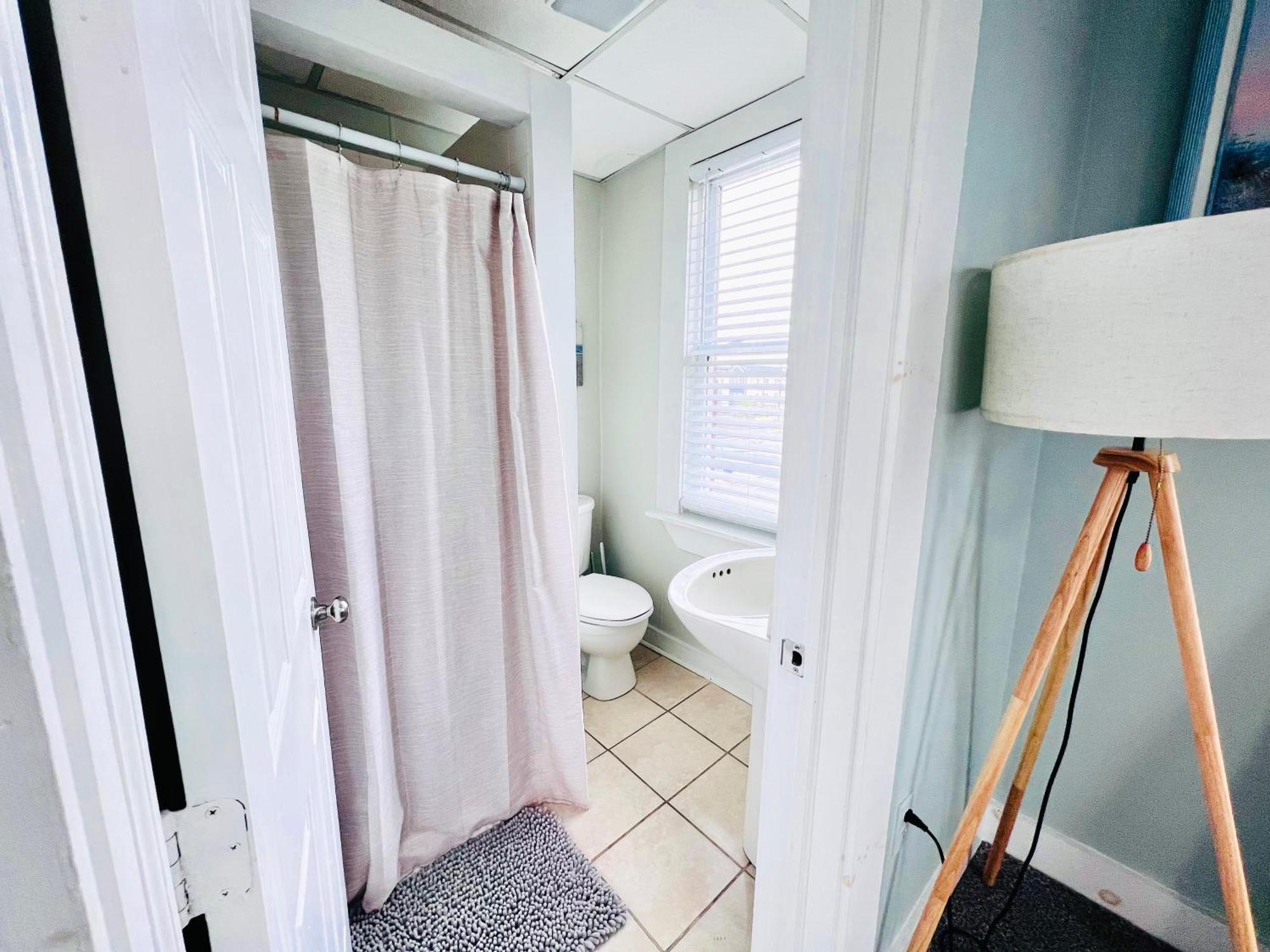 Entire Lovely 3 Bedroom, 2 Bathroom Apartment! 1 Block To The Beach And Boardwalk! Wildwood Extérieur photo